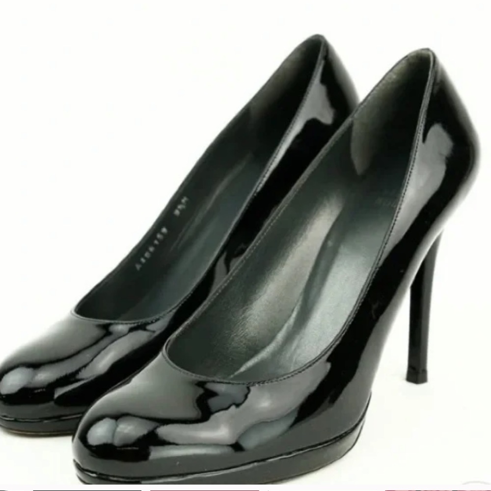 STUART WEITZMAN round toe pumps